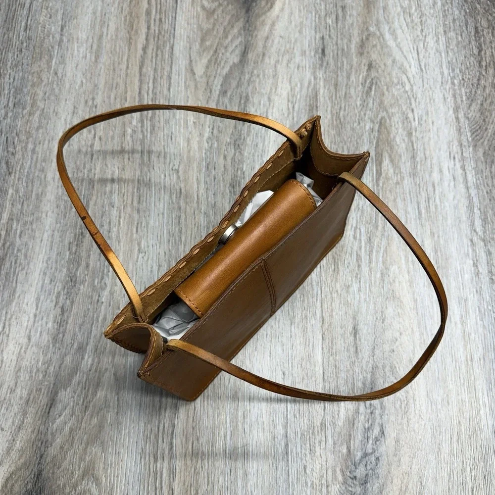 Handcrafted Tan Leather Floral Shoulder Bag - Picture 15 of 16